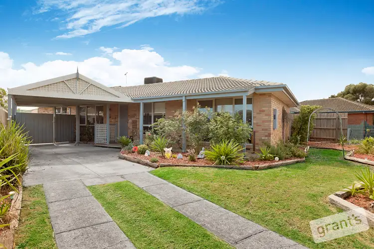 31 Gipps Crescent, Cranbourne North VIC 3977