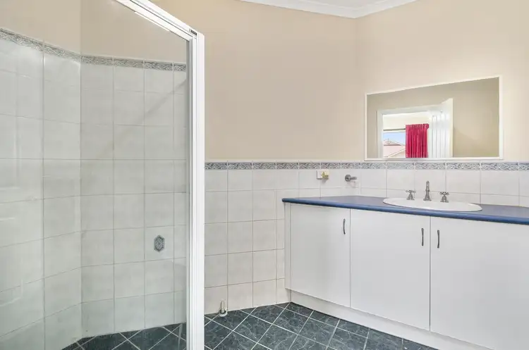 Fifth view of Homely house listing, 6 Roanoke Court, Mount Gambier SA 5290