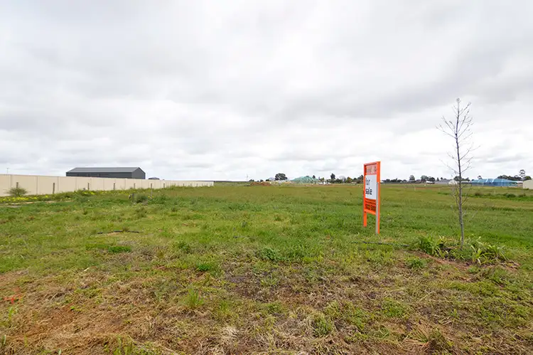 758 Cureton Avenue, Nichols Point VIC 3501