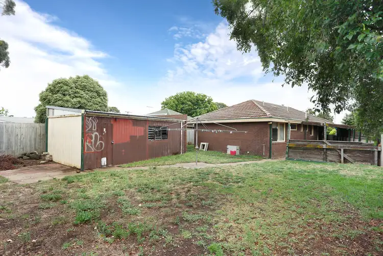 47 Bridgeford Crescent, Melton South VIC 3338