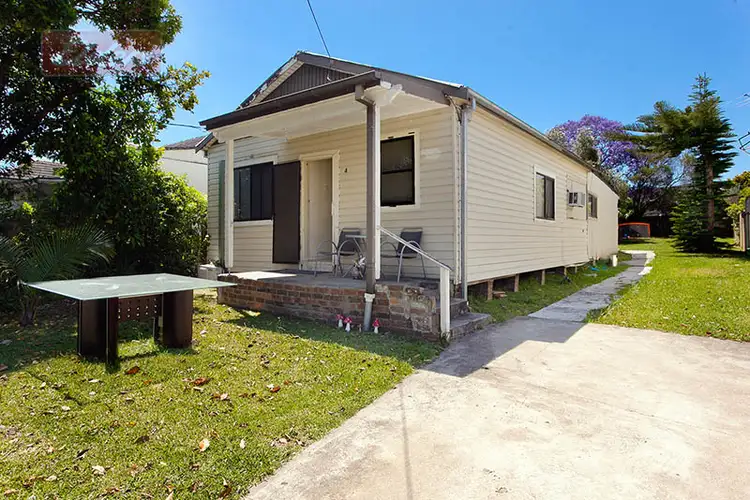 4 Valencia Street, Greenacre NSW 2190