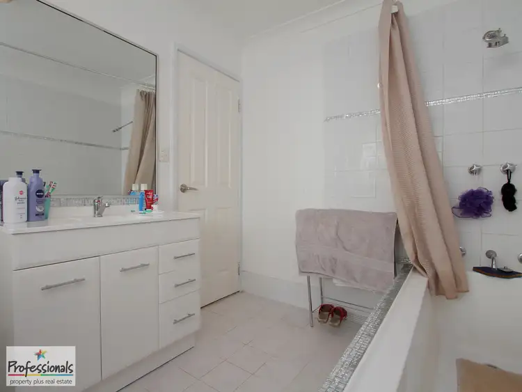 Fifth view of Homely house listing, 52 Forest Lakes Drive, Thornlie WA 6108