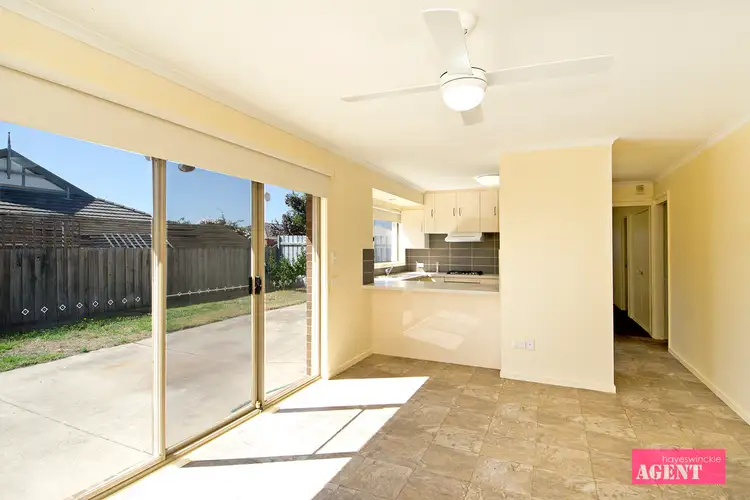 27 Meadenhall Drive, St Albans Park VIC 3219