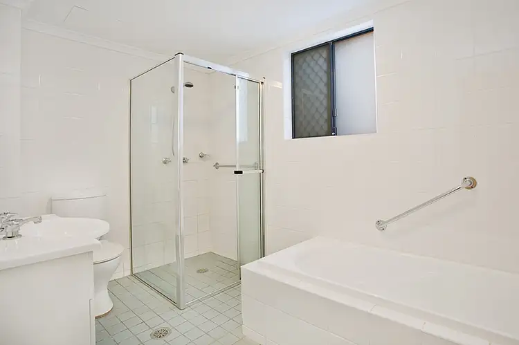 Fourth view of Homely apartment listing, 4/2 Gordon Avenue, Chatswood NSW 2067