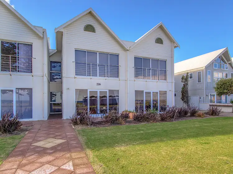 2/216 Arcadia Drive, Safety Bay WA 6169