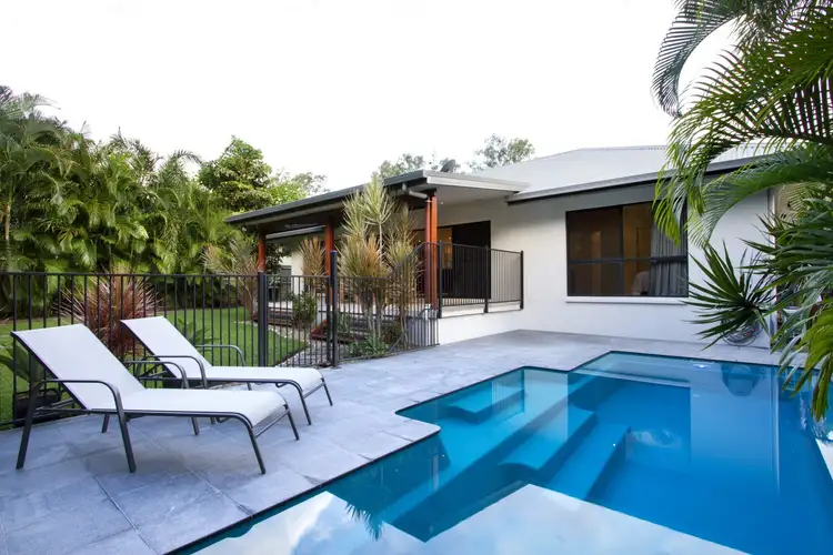 9 Ryben Court, Cannonvale QLD 4802
