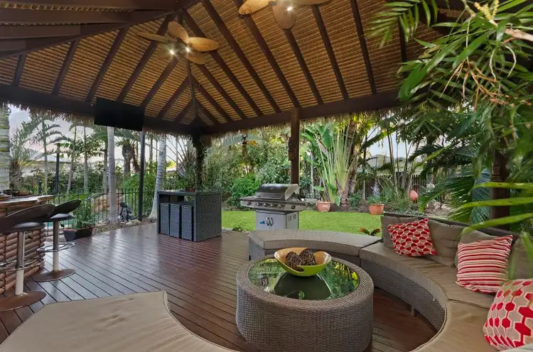 27 Waterview Drive, Bushland Beach QLD 4818