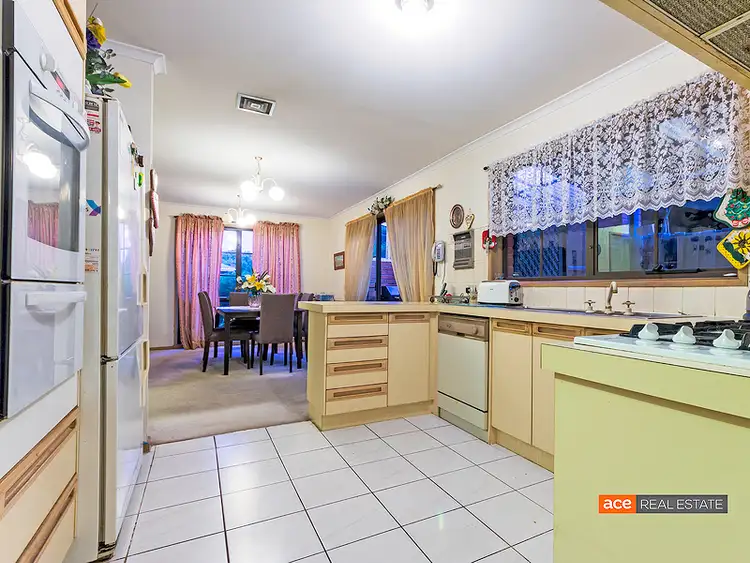 Seventh view of Homely house listing, 12 Royal Court, Seabrook VIC 3028