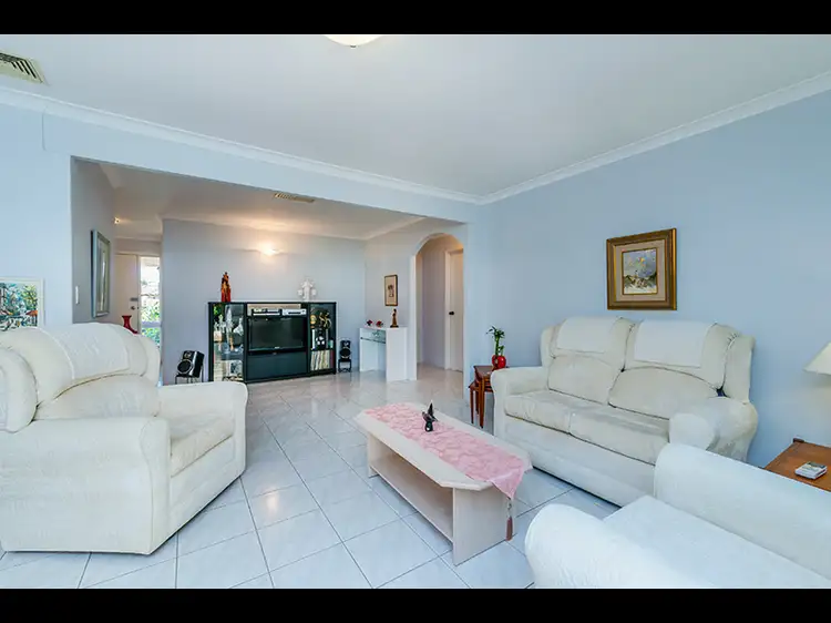 Fifth view of Homely villa listing, 2/12 Blythe Place, Willetton WA 6155