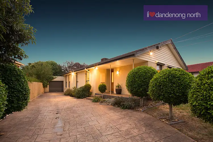 8 Jindabyne Avenue, Dandenong North VIC 3175