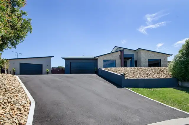 Second view of Homely house listing, 5 Longmire Terrace, Mount Gambier SA 5290
