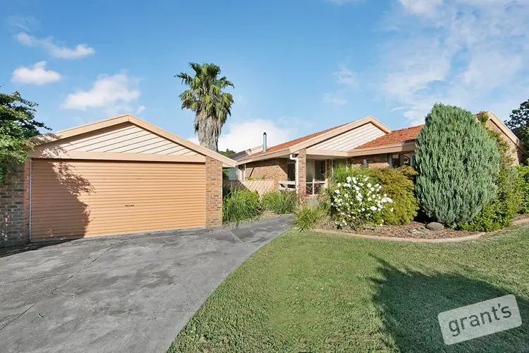 24 Royston Avenue, Berwick VIC 3806