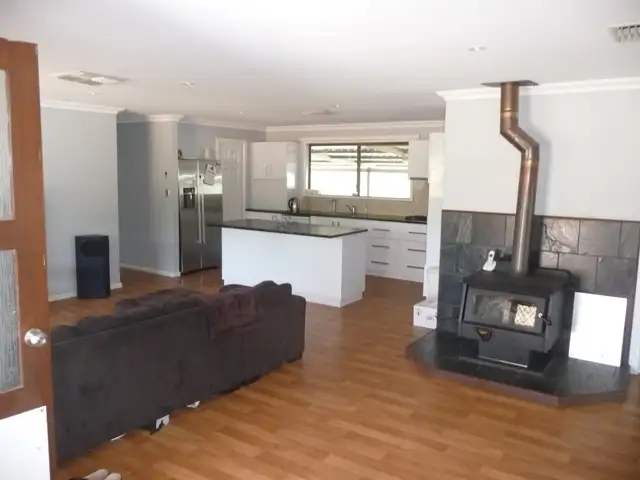 48 York Road, Cold Harbour, York WA 6302
