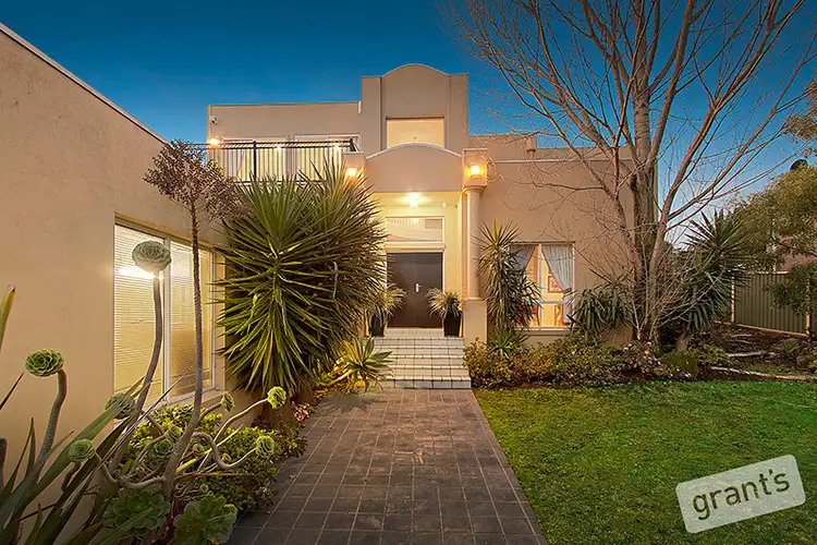 Fifth view of Homely house listing, 18 Natren Court, Berwick VIC 3806