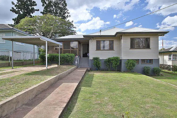 6 MILLER STREET, North Booval QLD 4304
