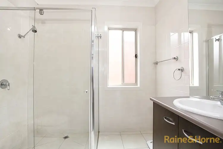 Fifth view of Homely house listing, 33 Kindred Avenue, Cranbourne North VIC 3977