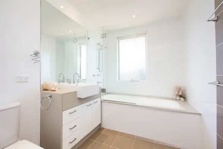 Sixth view of Homely unit listing, 8/68-70 Park Street, Mona Vale NSW 2103
