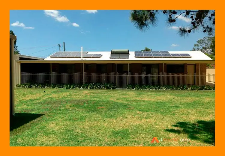 4 Pine Street, Hillcrest QLD 4118