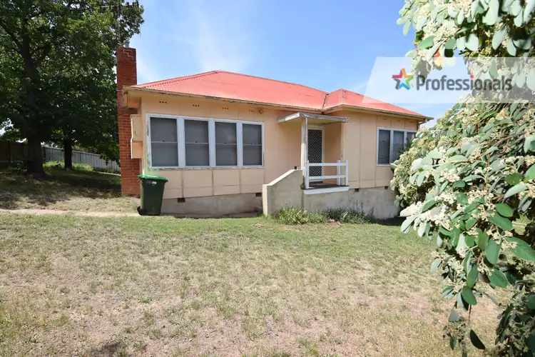 18 Parnham Street, Bathurst NSW 2795