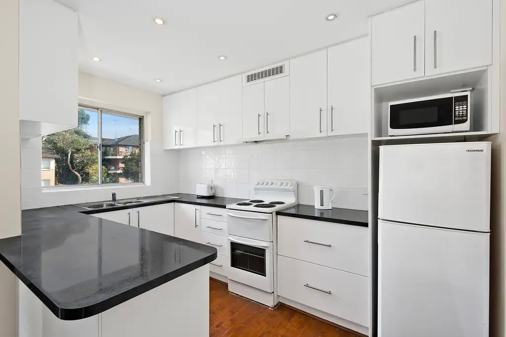 Main view of Homely unit listing, 15/87 Pacific Parade, Dee Why NSW 2099