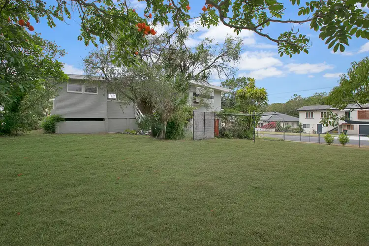 2 Birru Street, Wynnum West QLD 4178