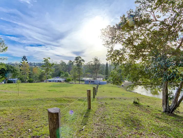 83 Jubilee Road, Carters Ridge QLD 4563