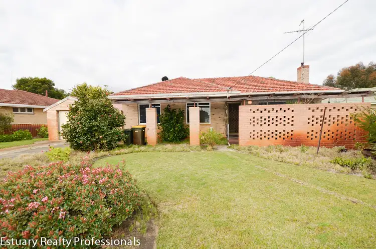 36 McLarty Road, Pinjarra WA 6208