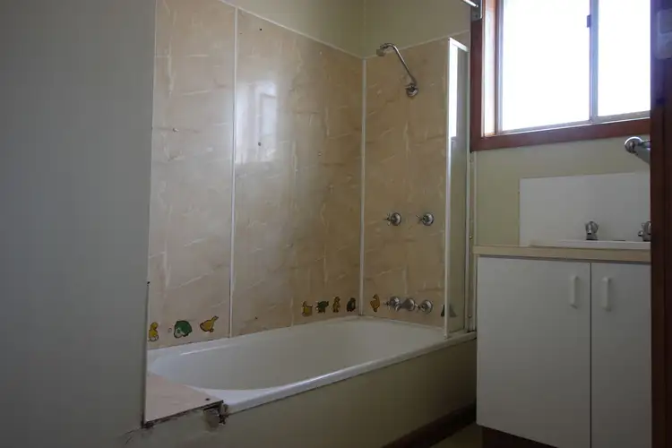 Seventh view of Homely house listing, 2 Lantana Court, East Devonport TAS 7310