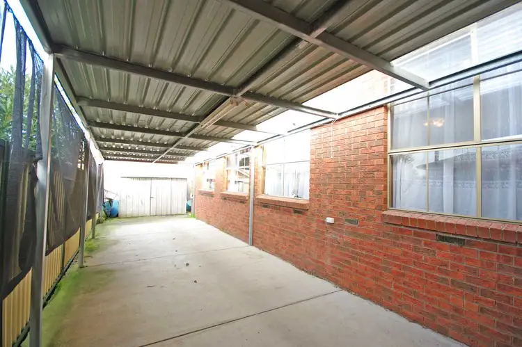 Fifth view of Homely house listing, 5 Venice Gardens, Endeavour Hills VIC 3802