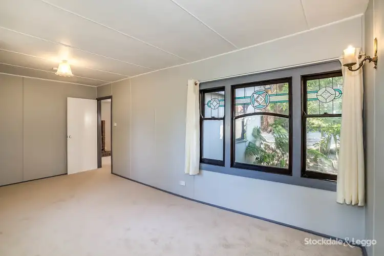 Fifth view of Homely house listing, 2 Bell Street, Cockatoo VIC 3781