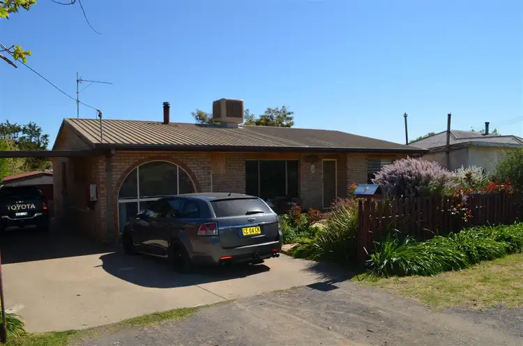 119 Broughton Street, Tumut NSW 2720