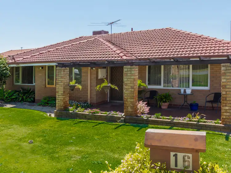 16 Law Street, Morley WA 6062