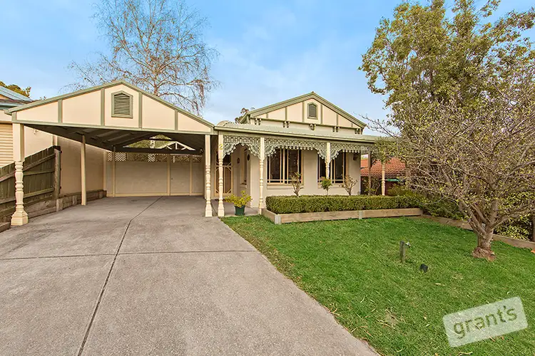 2 Adelaide Close, Berwick VIC 3806