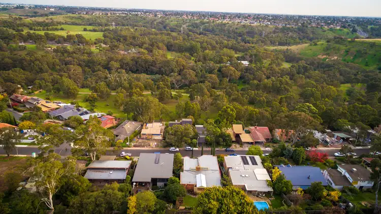 12 Riverside Avenue, Keilor VIC 3036