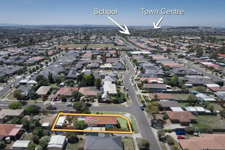 Second view of Homely house listing, 6 Marjorie Avenue, Sunbury VIC 3429