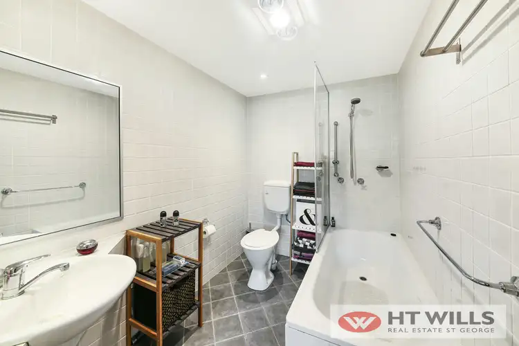 Sixth view of Homely villa listing, 4/66-68 Smiths Avenue, Hurstville NSW 2220