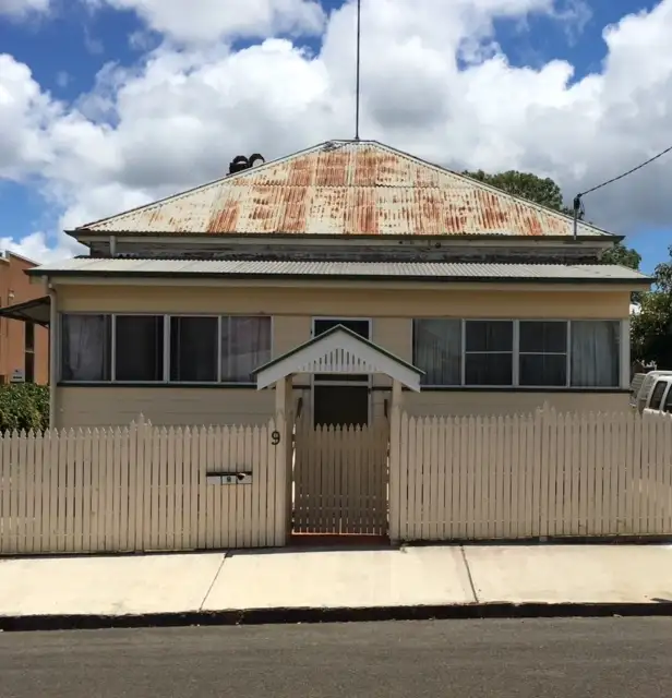 9 Anthony Street, Toowoomba City QLD 4350