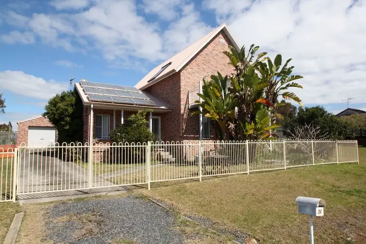 24 Wangaree Street, Coomba Park NSW 2428