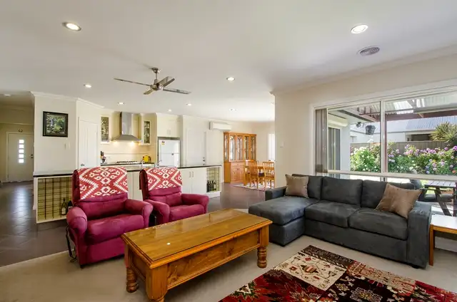 Fifth view of Homely house listing, 10 Bluebell Drive, Mount Gambier SA 5290