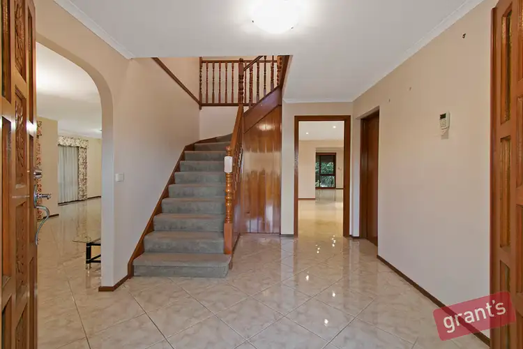 Fifth view of Homely house listing, 5 Nioka Court, Endeavour Hills VIC 3802