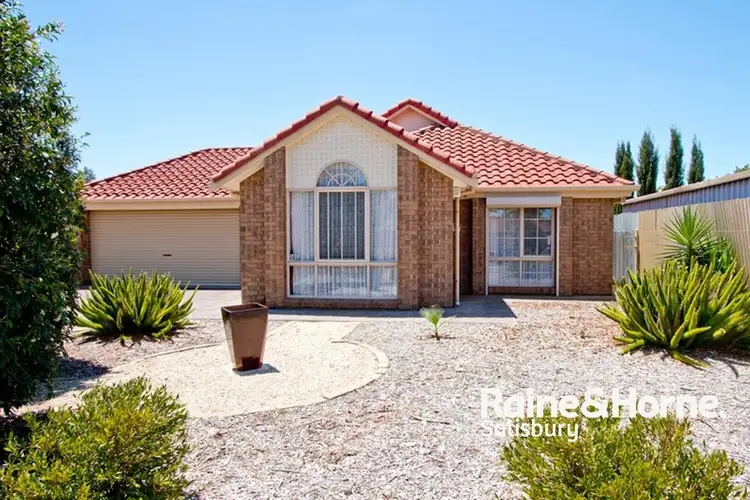 4 Oslo Court, Craigmore SA 5114