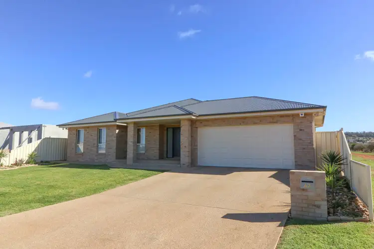 43 Madden Drive, Griffith NSW 2680
