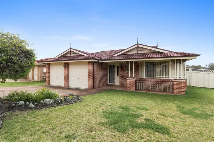 2 Wilkinson Crescent, Ingleburn NSW 2565