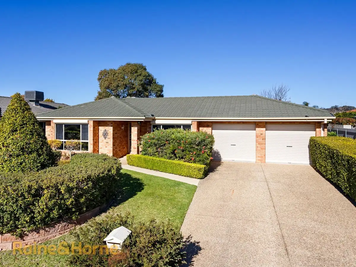 Main view of Homely house listing, 5 Gidgee Place, Glenfield Park NSW 2650