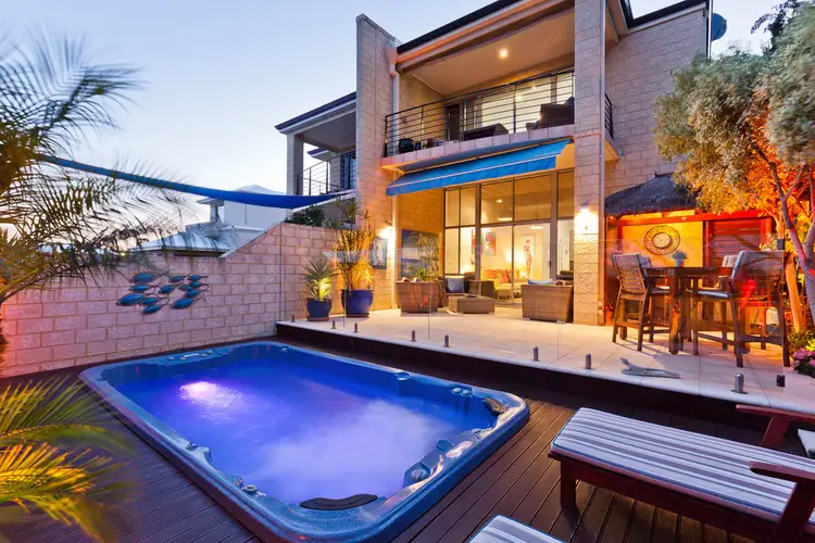 122A Woodside Street, Doubleview WA 6018