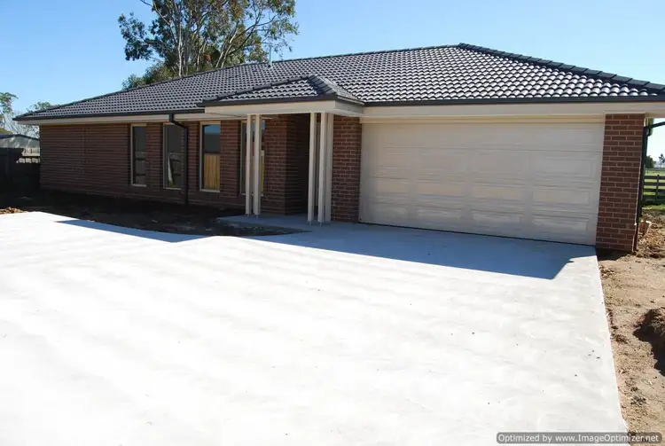 91B Gatehouse Drive, Bairnsdale VIC 3875