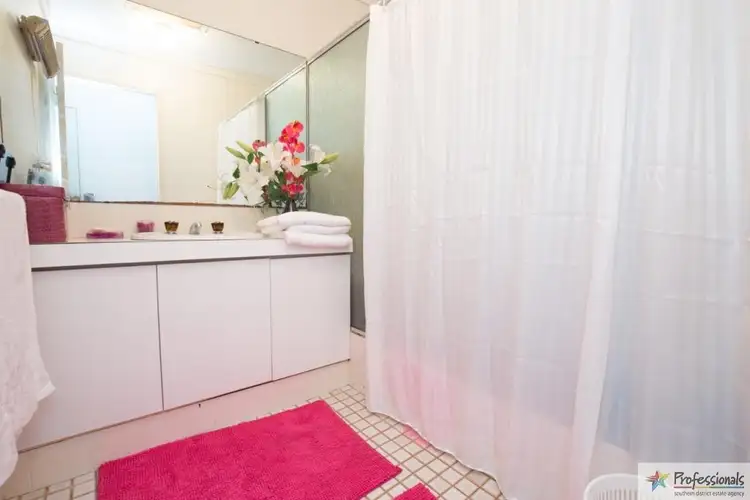 Sixth view of Homely unit listing, 9 Crampton Court, Collie WA 6225