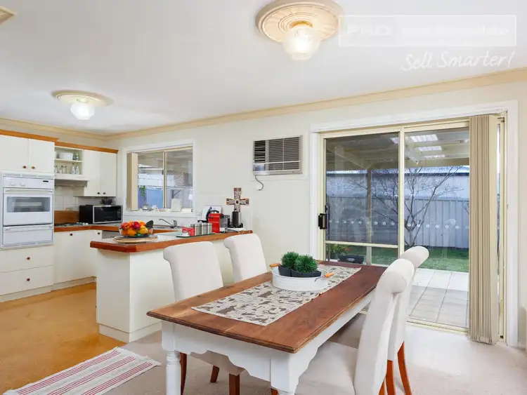 Third view of Homely house listing, 2/5 Minchin Place, Kooringal NSW 2650