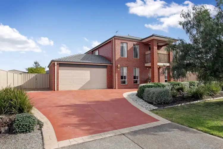 23 Pangbourne Avenue, Melton West VIC 3337