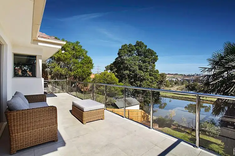 51 Fisher Parade, Ascot Vale VIC 3032